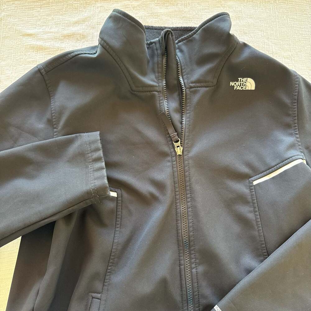 The North Face WindWall Softshell Jacket Boys XL 18/20 Black